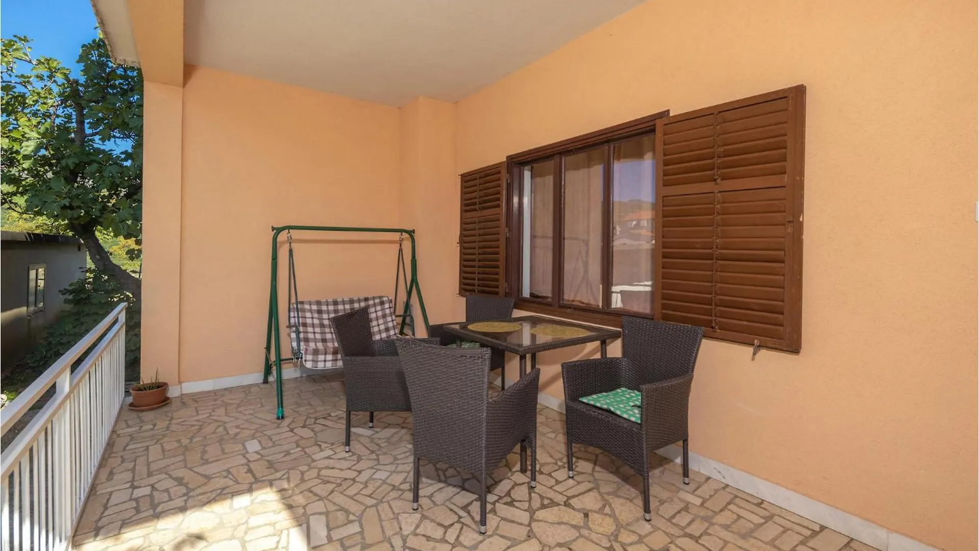 2 Bedroom Gorgeous Apartment In Novi Vinodolski